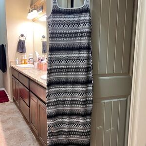 SHEIN Black and White Patterned Maxi Dress